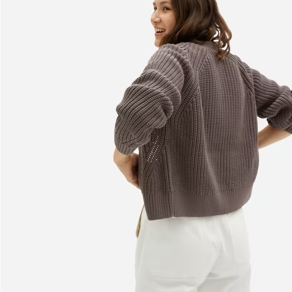 ISO: Everlane The Texture Cotton Cardigan in size medium, large or x-large - Picture 4 of 5